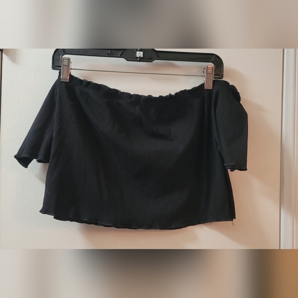 Off the shoulder crop top - Picture 2 of 7